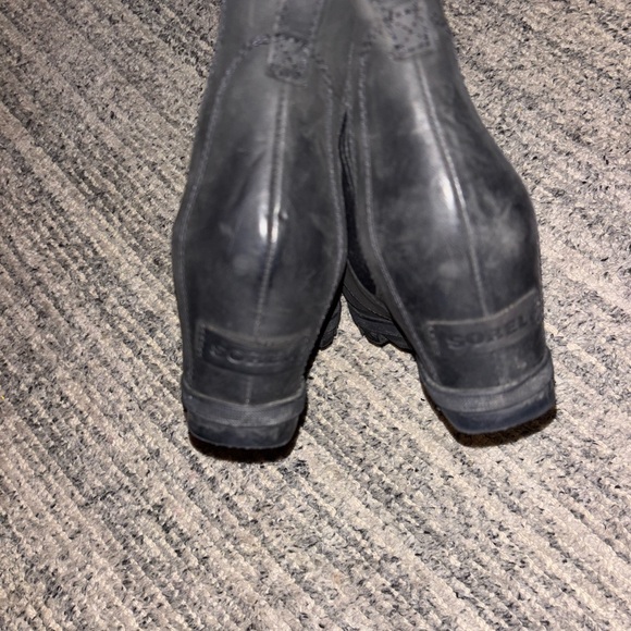 Sorel Black Boots - Picture 2 of 4